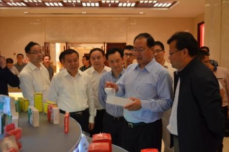 江西省委常委、常務副省長毛偉明視察仁和集團