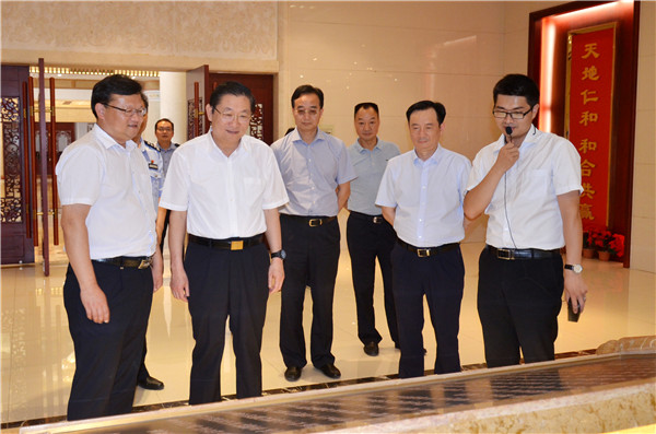江西省政府副省長秦義視察仁和集團(tuán)